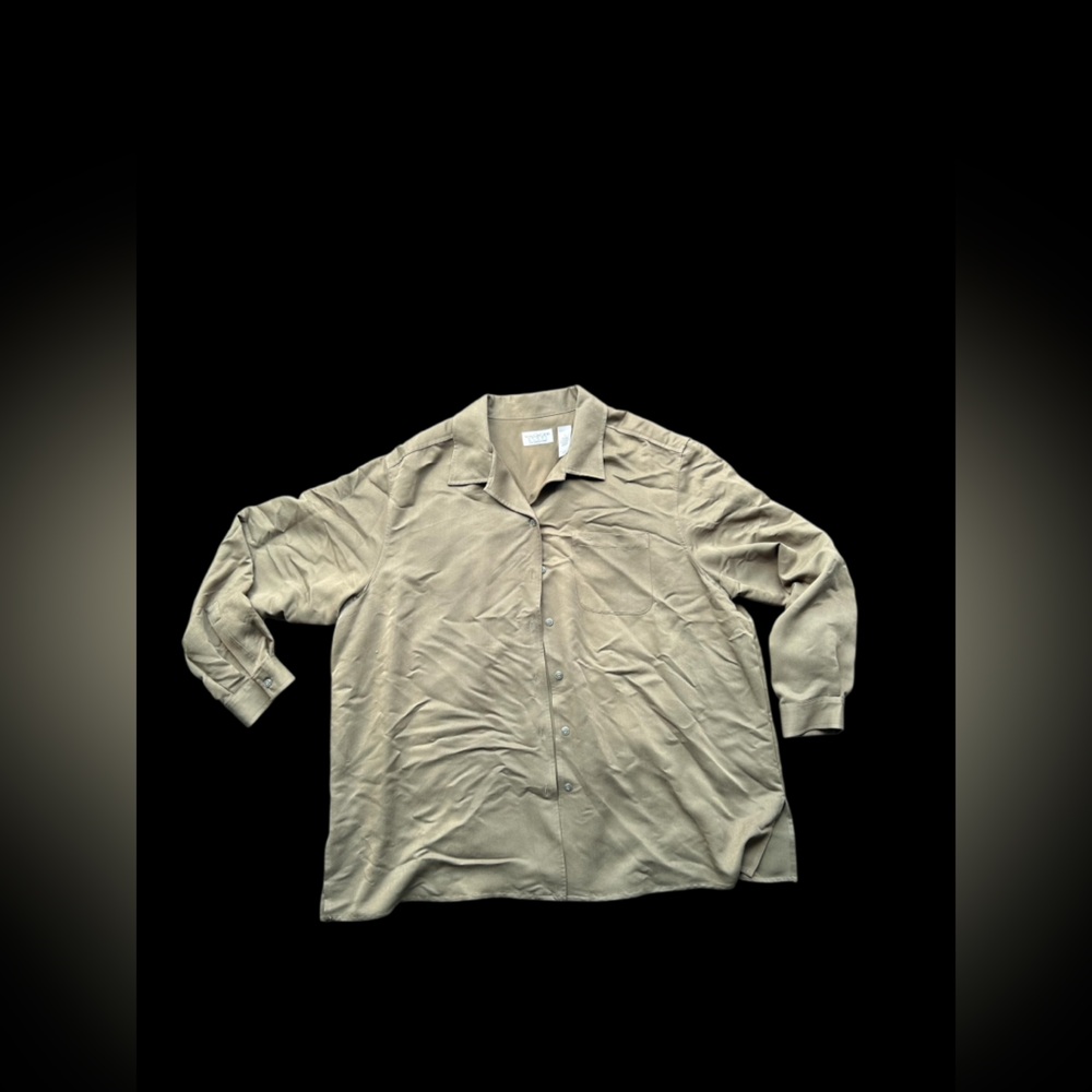 ✨Villager sport Beige vintage button-up shirt clothing✨